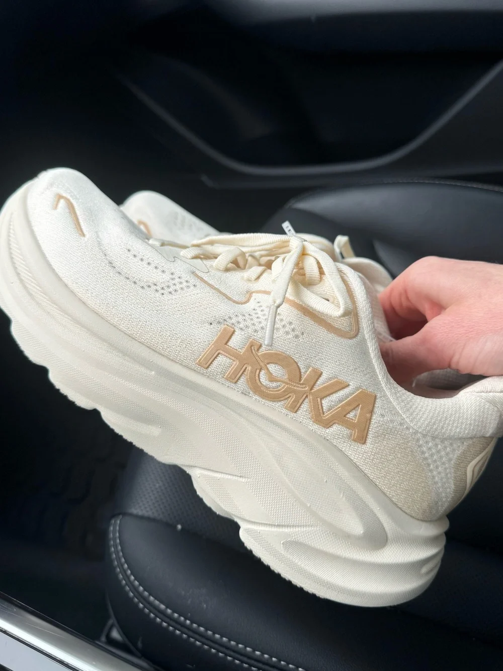 Hoka Clifton 10 Women's Cream/Beige Neutral-Style Running Shoe size 9